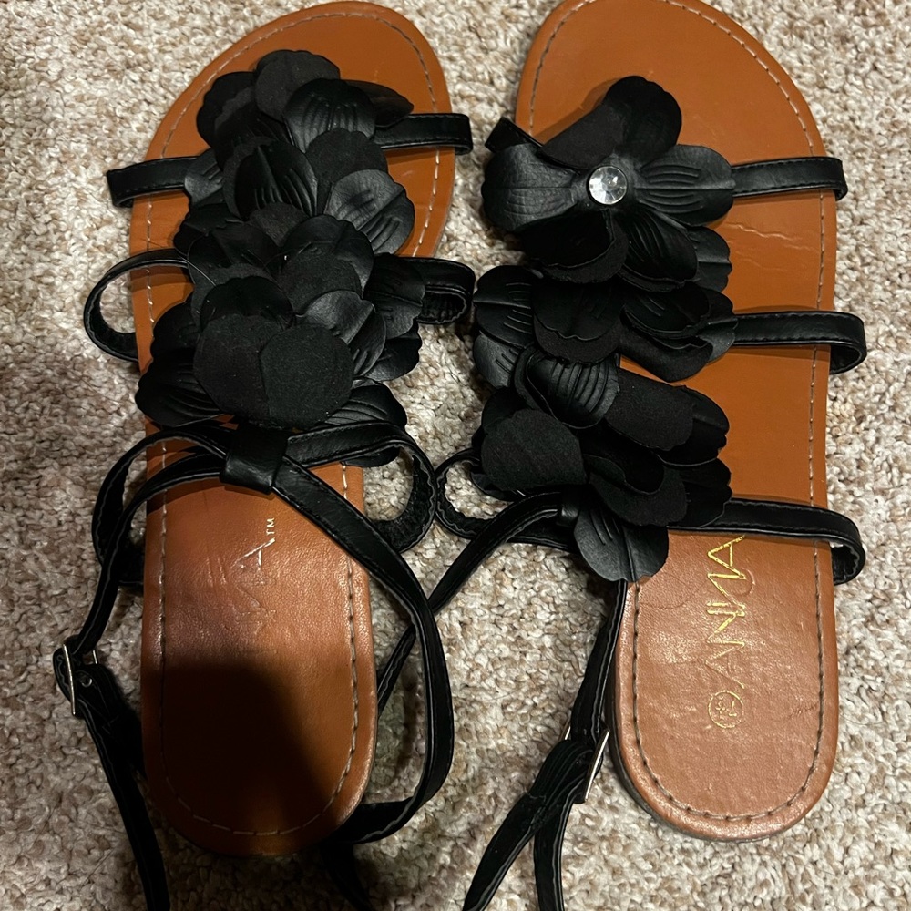 Sandal bundle - Picture 2 of 3